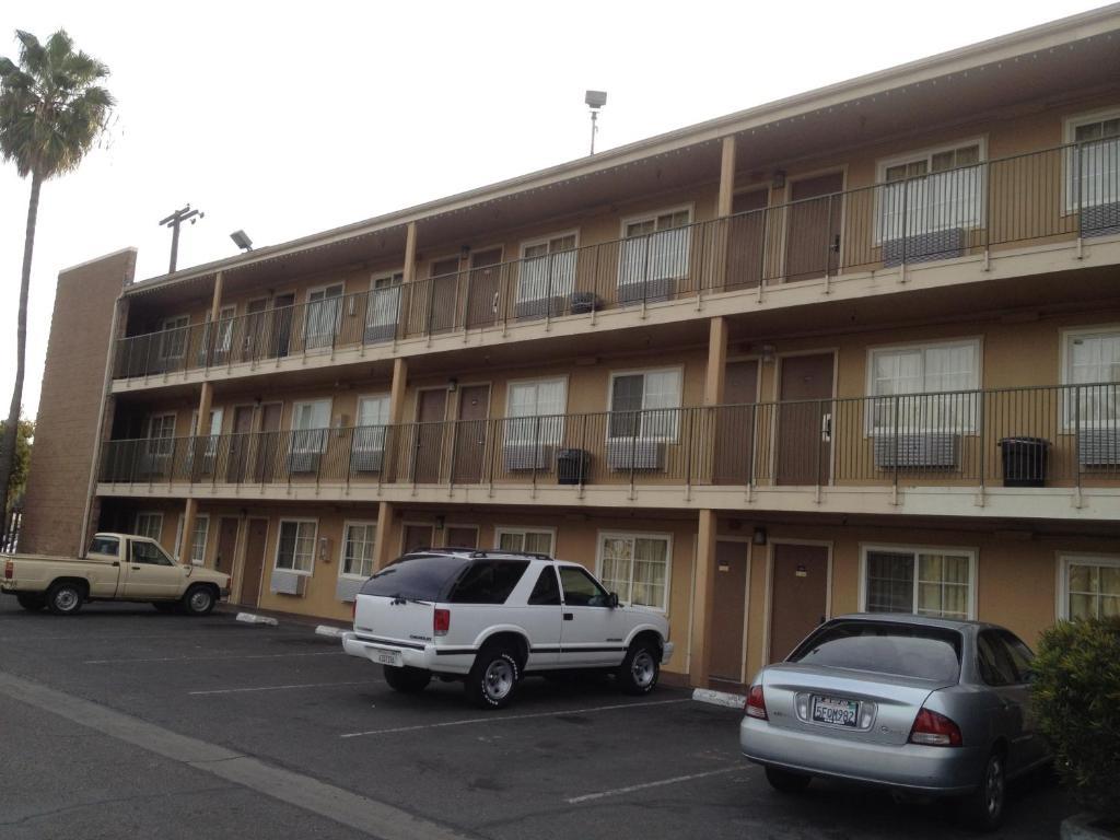 Welcome Inn Fresno Exterior photo